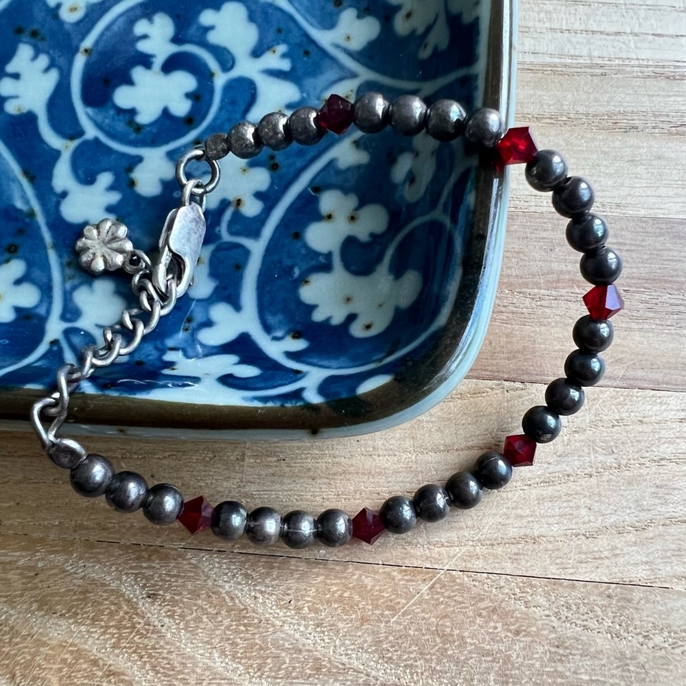 Vintage style 925 Sterling silver beaded bracelet ruby red crystal beads